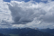 Hirschberg mit Wolke